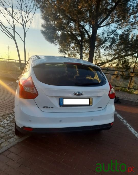 2013' Ford Focus photo #2