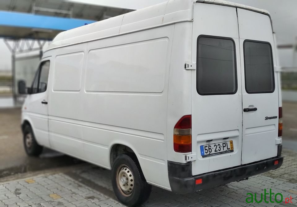 2000' Mercedes-Benz Sprinter photo #3
