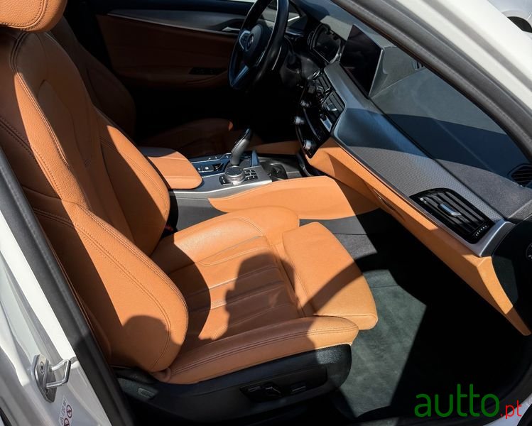 2019' BMW Série 5 E Iperformance photo #3