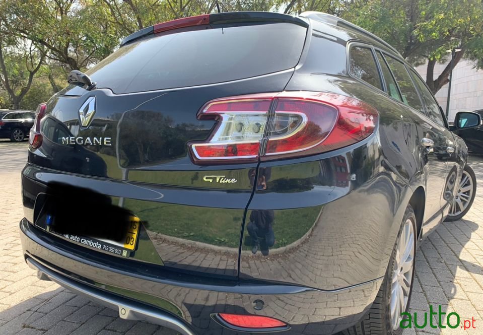 2015' Renault Megane Sport Tourer photo #5