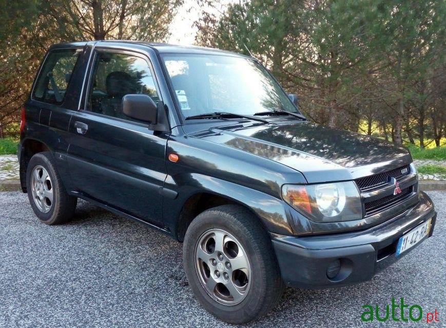 2001' Mitsubishi Pajero-Pinin 1800 photo #1