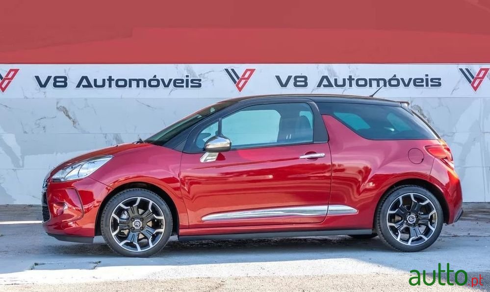 2011' Citroen DS3 1.6 E-Hdi So Chic photo #2