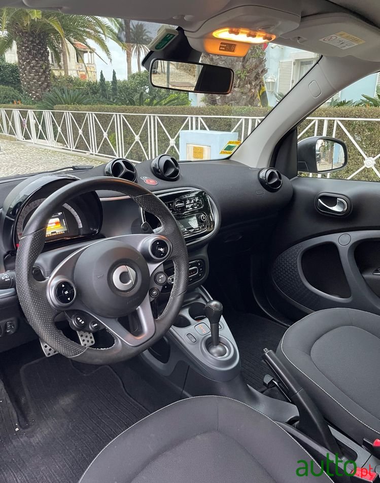 2017' Smart Fortwo Cabrio photo #4