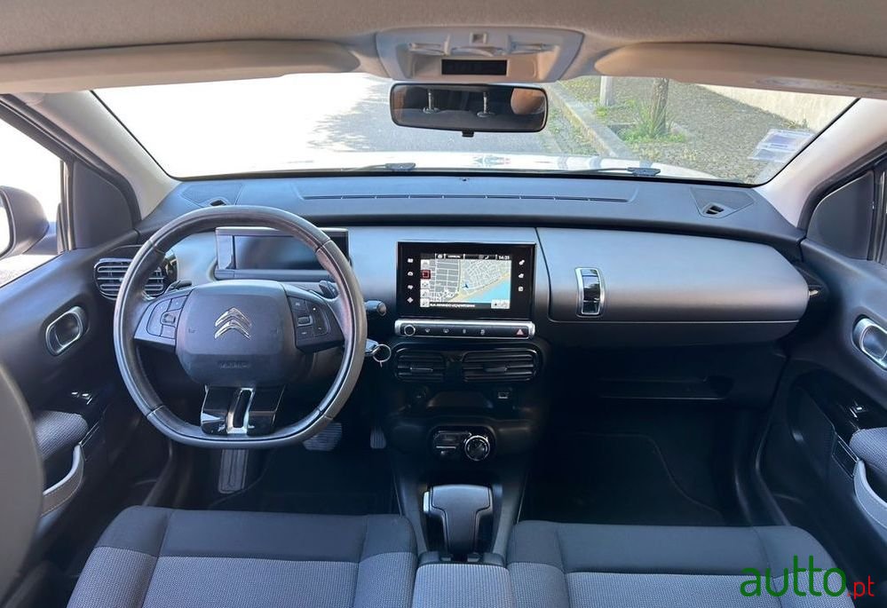 2015' Citroen C4 Cactus photo #4