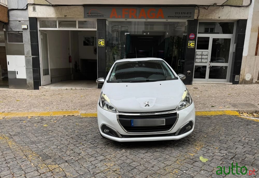 2016' Peugeot 208 1.2 Puretech Style photo #1