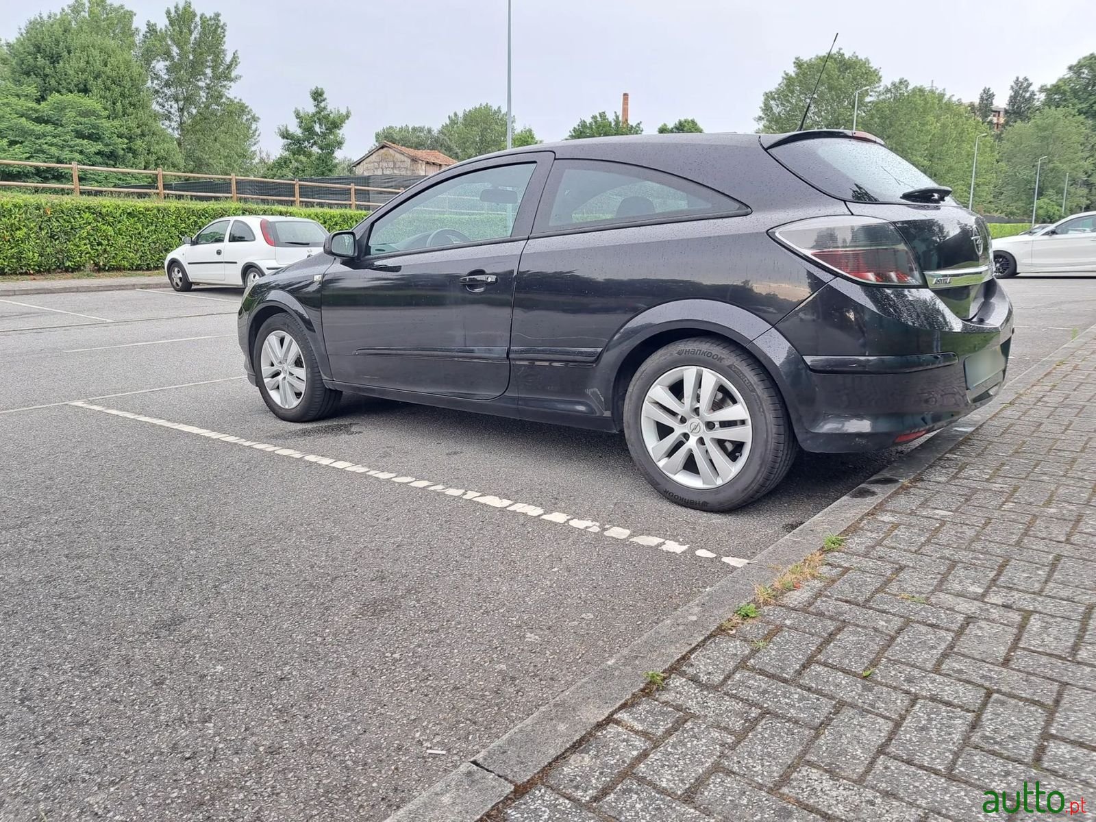 2008' Opel Astra Gtc photo #2