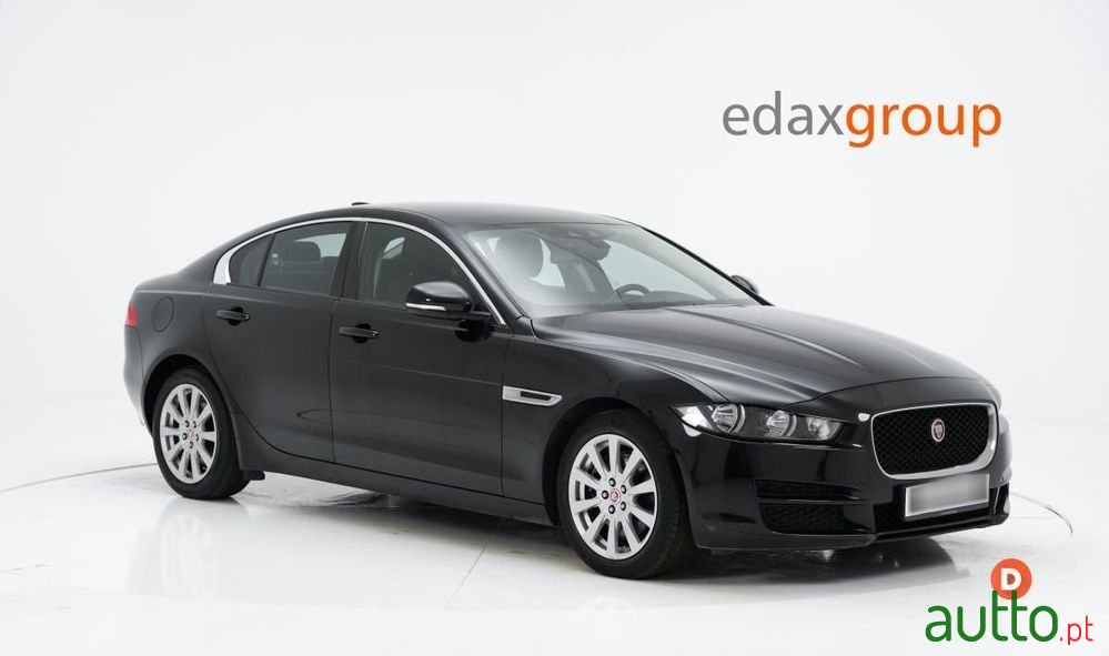 2017' Jaguar XE photo #1