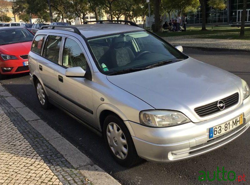 1998' Opel Astra Caravan photo #2