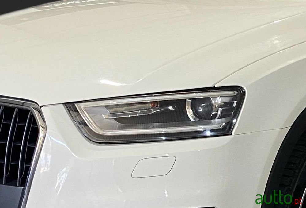 2012' Audi Q3 2.0 Tdi photo #5