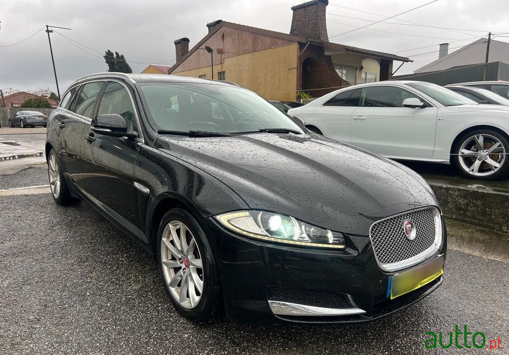 2014' Jaguar Xf Sportbrake 2.2 photo #3