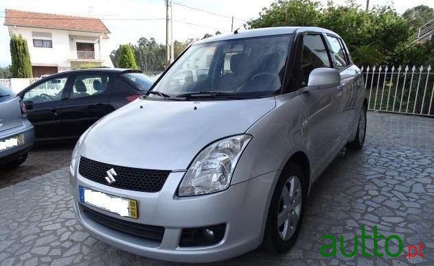 2009' Suzuki Swift 1.3 Ddis Glx photo #3