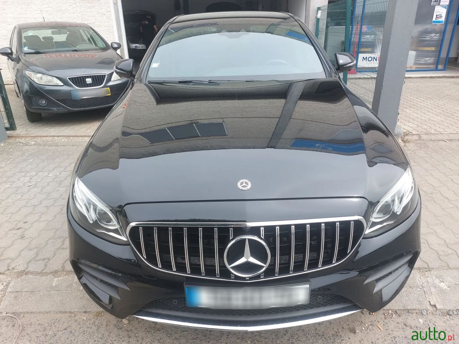 2019' Mercedes-Benz E-300 photo #2