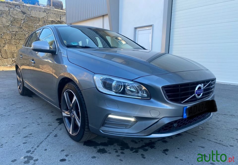 2015' Volvo V60 photo #1