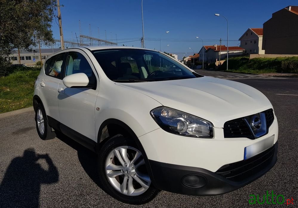 2012' Nissan Qashqai photo #2