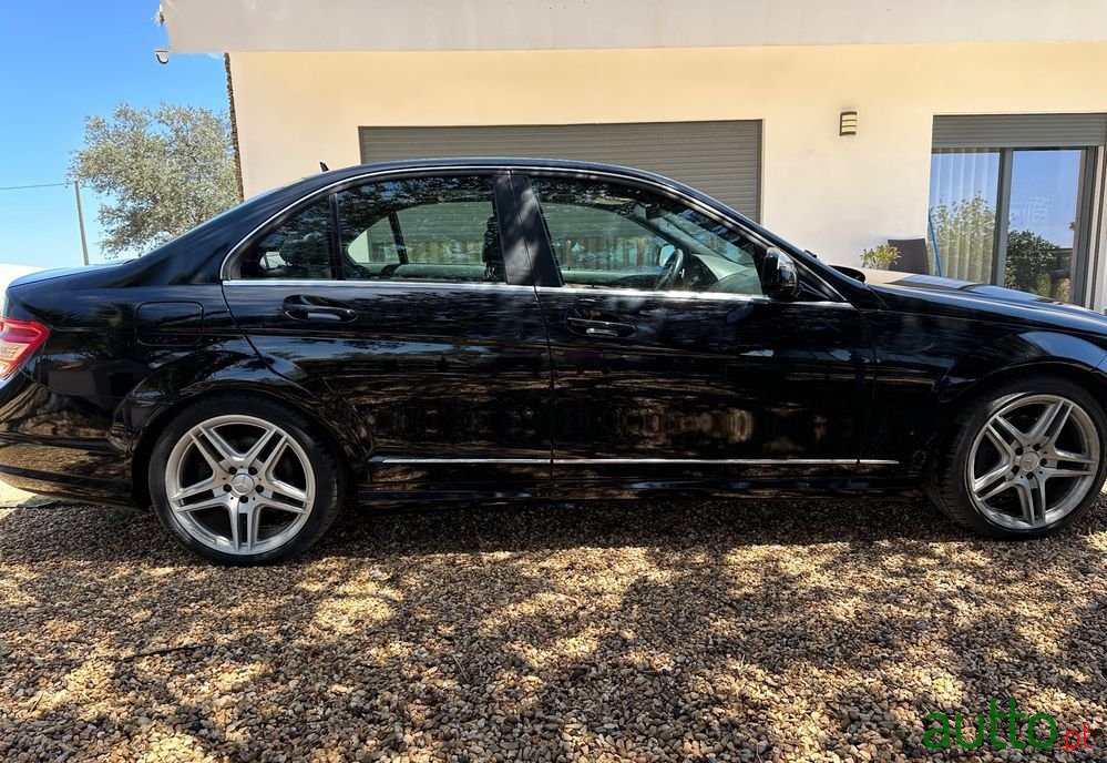 2007' Mercedes-Benz Classe C photo #2