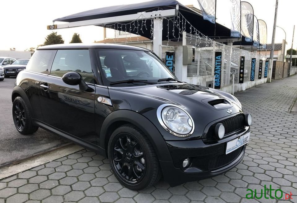 2009' MINI Cooper photo #3