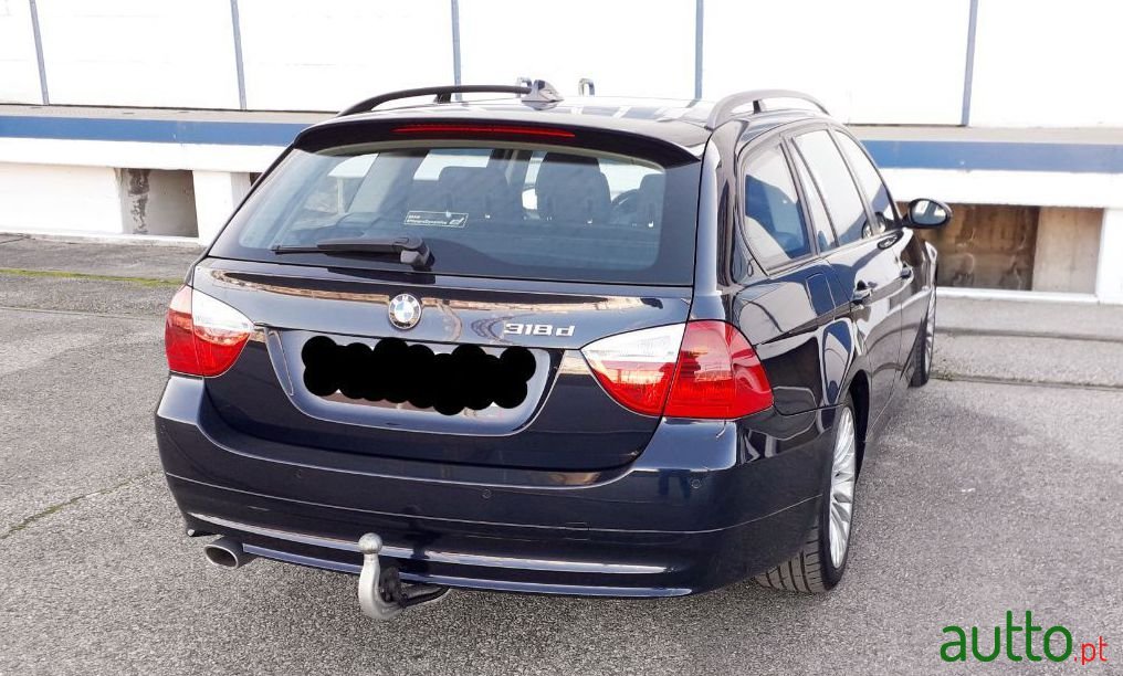 2008' BMW 318 photo #1