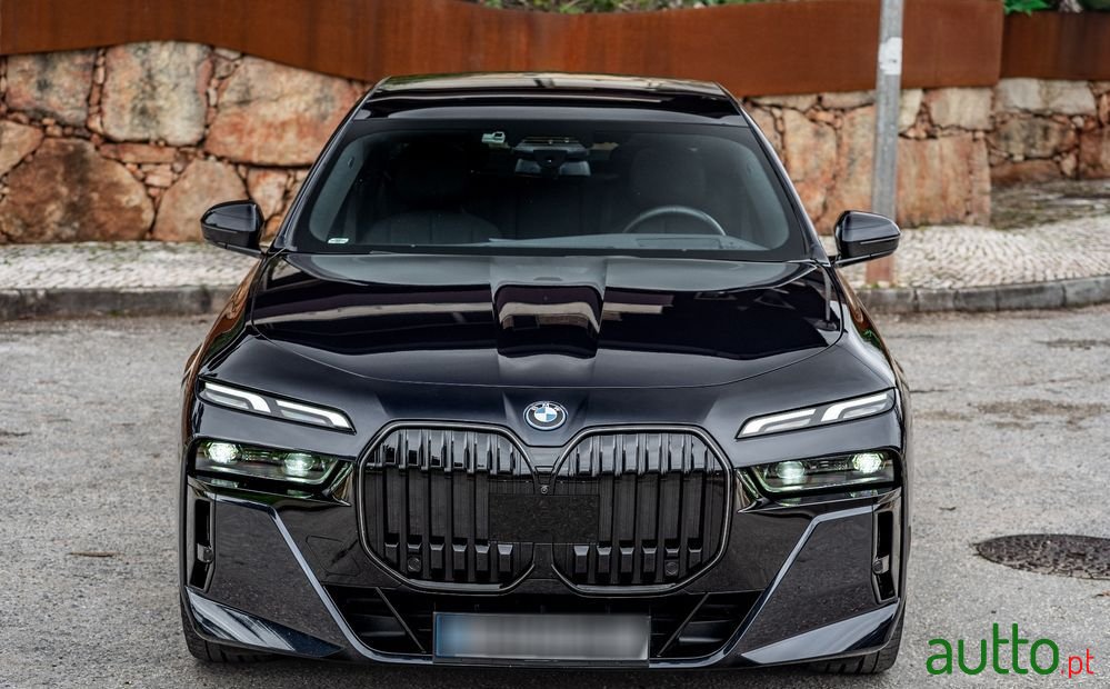 2024' BMW Série I photo #1