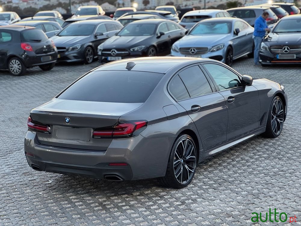 2021' BMW Série 5 D Pack M Auto photo #6