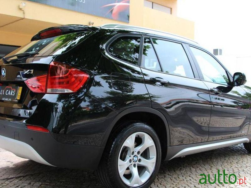 2011' BMW X1 18 D Sdrive photo #1