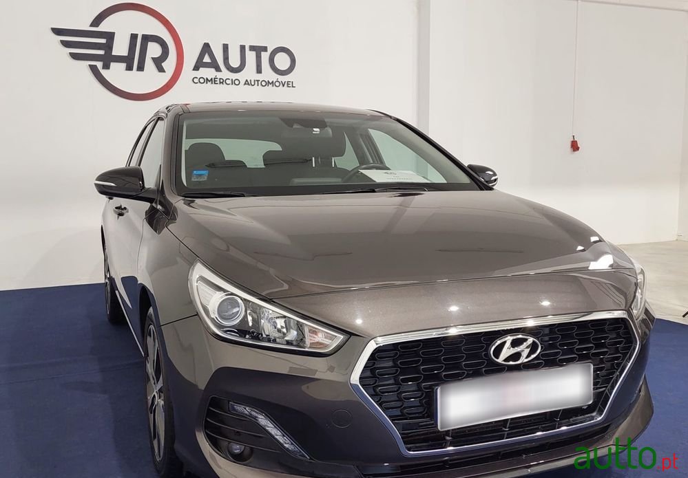 2019' Hyundai i30 photo #4