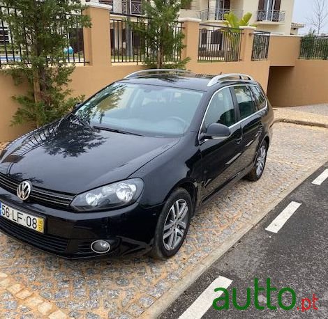 2010' Volkswagen Golf Variant photo #3