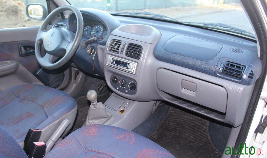 2001' Renault Clio 1.5Dci Comercial photo #1
