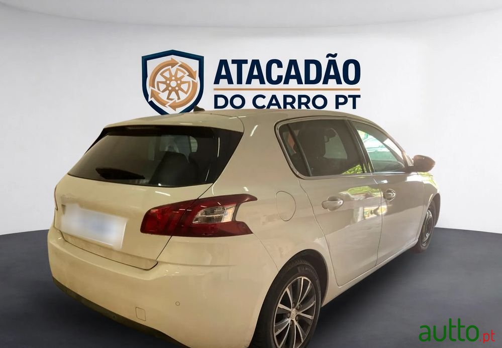 2015' Peugeot 308 1.2 Puretech Allure photo #4