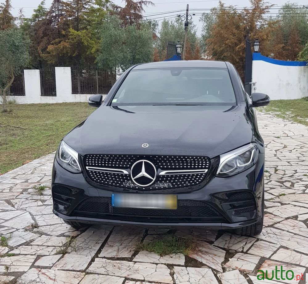 2018' Mercedes-Benz GLC 250 photo #2