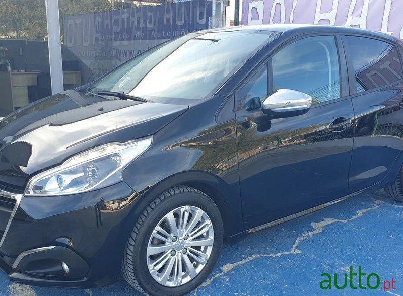 2018' Peugeot 208 photo #3