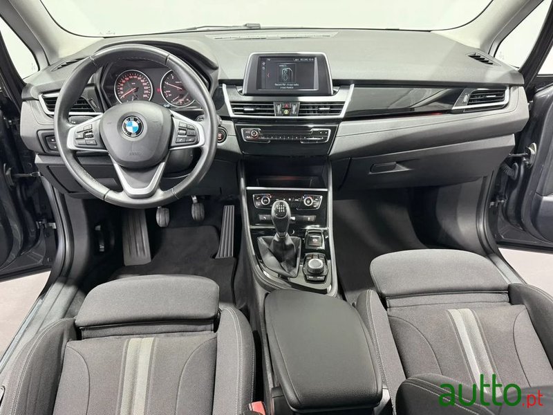 2017' BMW Série 2 D Advantage photo #5