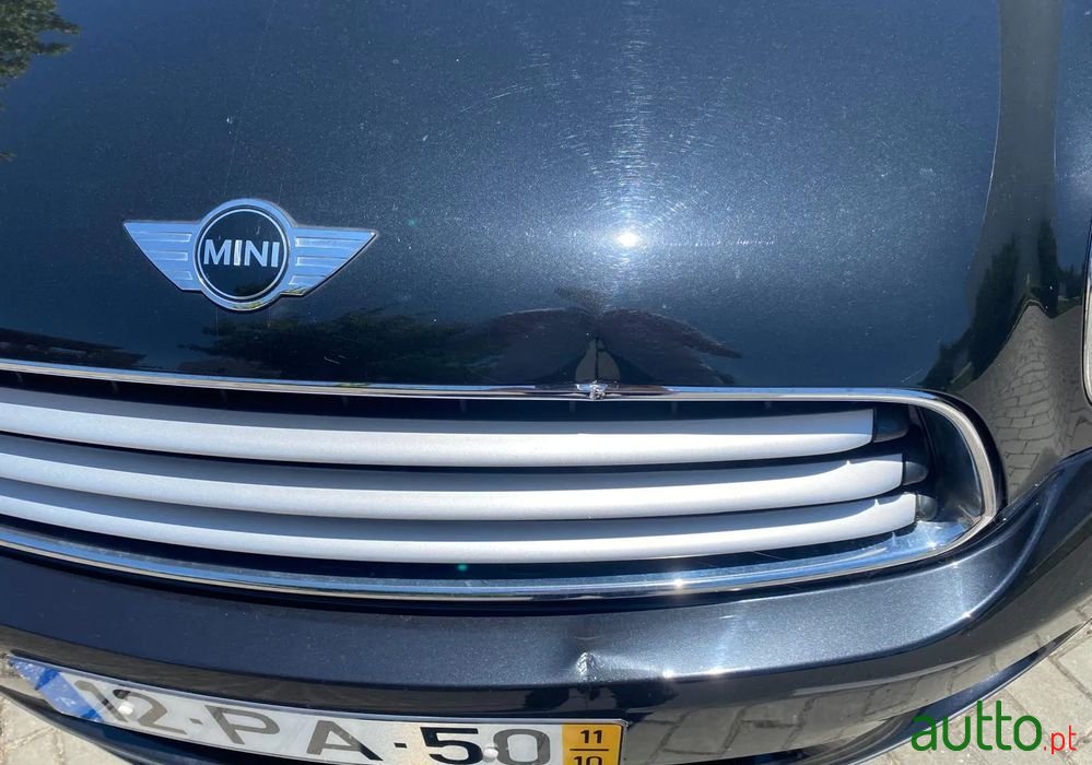 2011' MINI Countryman Cooper D photo #6