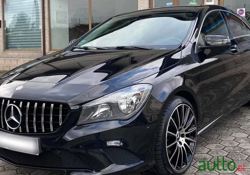 2015' Mercedes-Benz Classe Cla Cdi photo #2