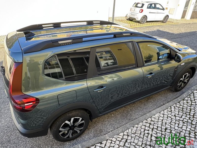 2024' Dacia Jogger photo #5