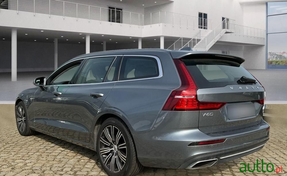 2021' Volvo V60 photo #4