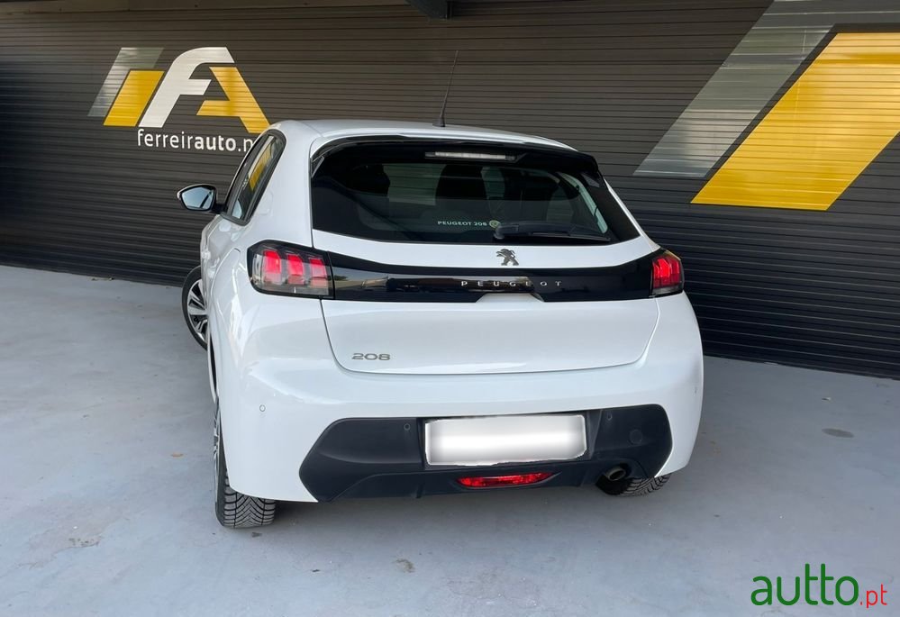 2020' Peugeot 208 photo #6