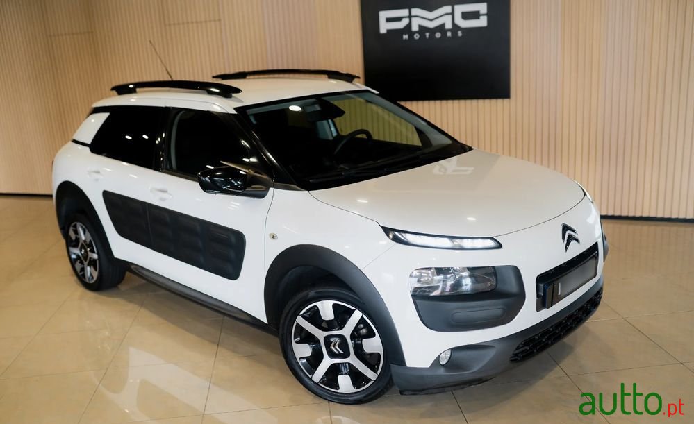 2016' Citroen C4 Cactus photo #6