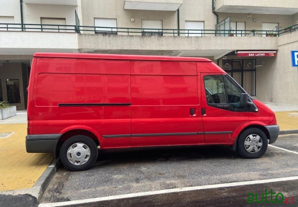 2010' Ford Transit photo #3