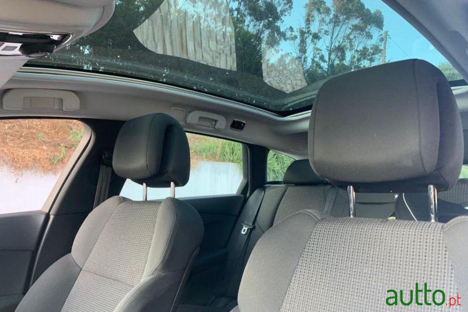 2011' Peugeot 508 Sw photo #4