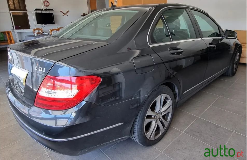 2013' Mercedes-Benz C-220 photo #3