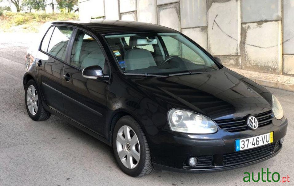 2003' Volkswagen Golf 1.4 photo #3