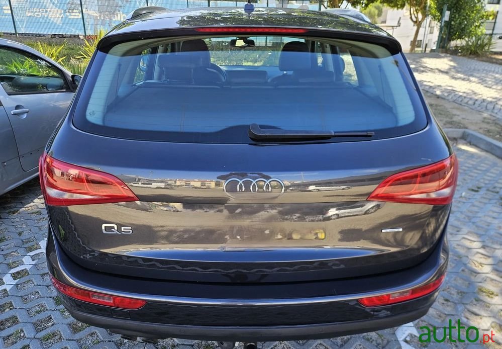 2009' Audi Q5 2.0 Tdi S-Tronic photo #3