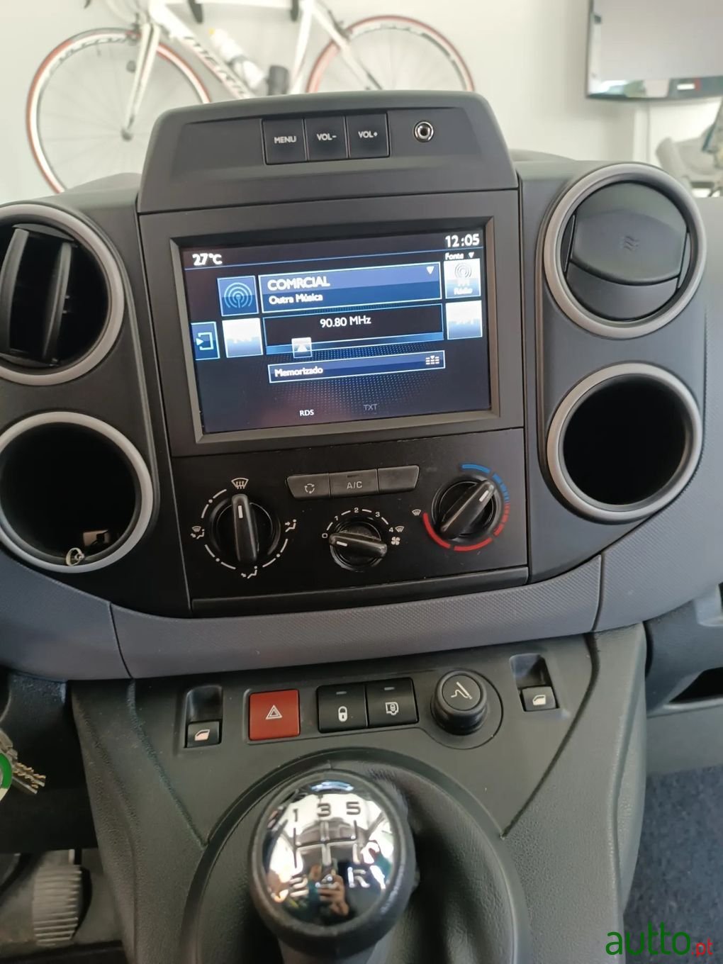 2015' Peugeot Partner photo #3