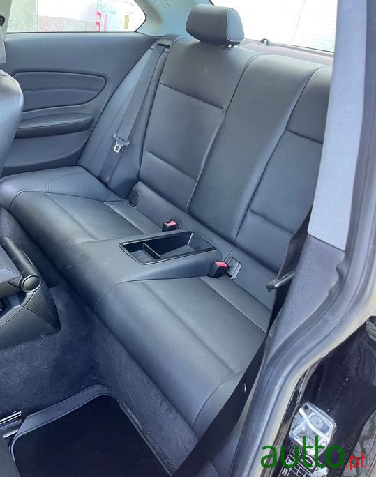 2008' BMW 120 photo #3