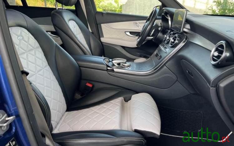 2016' Mercedes-Benz GLC photo #3