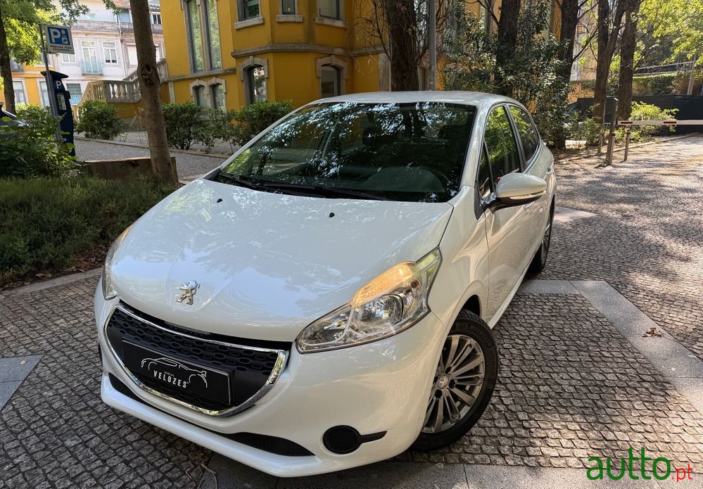 2015' Peugeot 208 Puretech 68 Like photo #2
