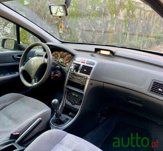 2003' Peugeot 307 1.4Hdi Xs photo #3