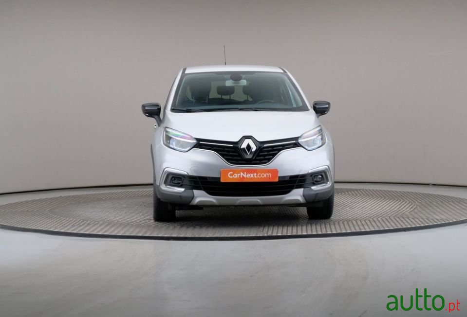 2019' Renault Captur photo #3
