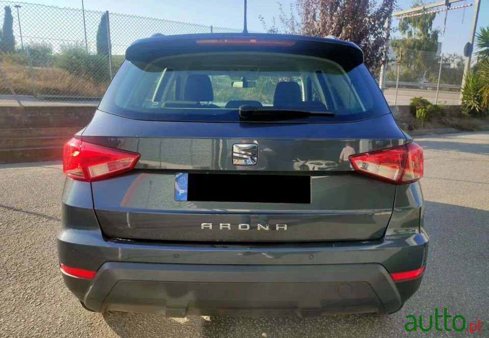 2021' SEAT Arona photo #4