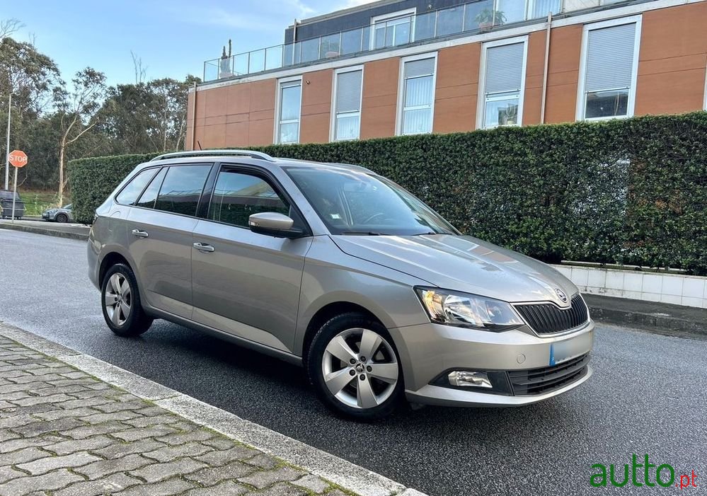 2018' Skoda Fabia Break photo #3